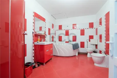 RECO Casa  cu 4 camere la 5 minute de centru -acces auto Oradea - foto 37
