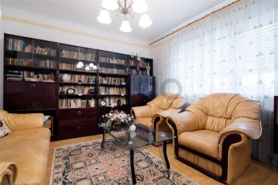 RECO Casa  cu 4 camere la 5 minute de centru (Olosig) -Oradea-curte si acces auto - foto 7