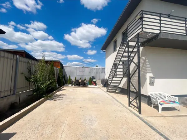 Casă 5 camere Plopeni - poza 1