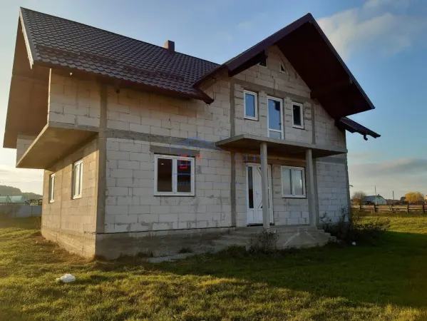 Casă 5 camere Ilisesti - poza 1