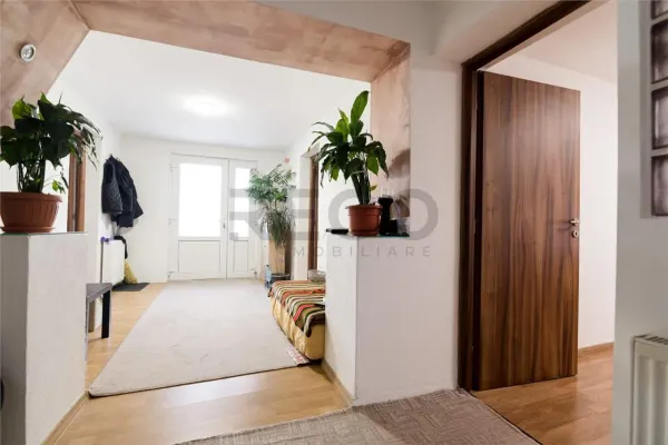 Casă 6 camere Oradea - poza 2