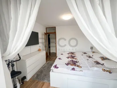 RECO, Apartament decomandat tip PC, 3 camere, 3 balcoane, gata de mutat, etajul1, Nufarul - foto 2