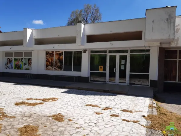 Spațiu comercial Moinești - poza 1