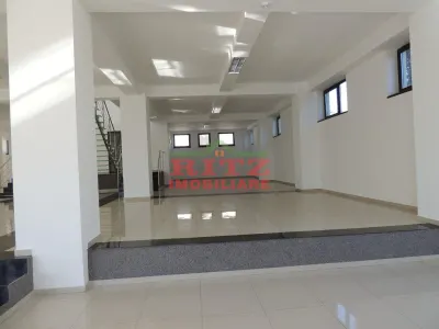 Spatiu comercial de inchiriat S-250-400 mp,zona centrala - foto 3