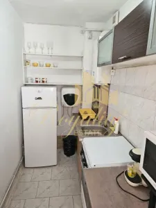 Apartament 1 camera, centrala proprie- Zona Take Ionescu - foto 7