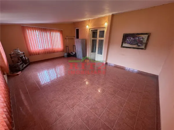 Casă 7 camere Slatina - poza 17