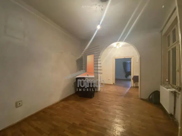 Casă 4 camere București - poza 1