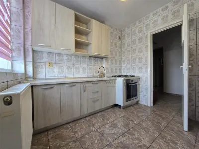 Apartament 3 camere, 2 balcoane, zona Nord - foto 11