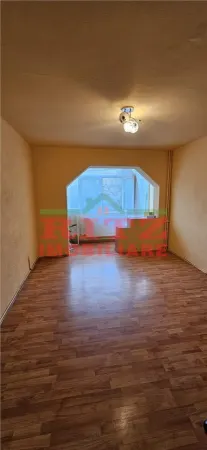 Apartament 3 camere Caracal - poza 1