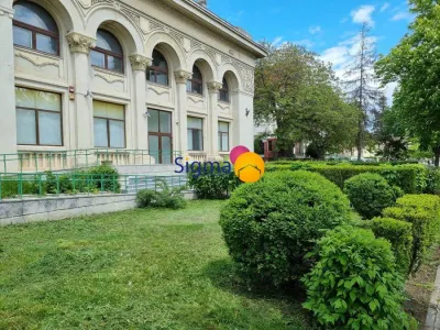 Spatiu unic, 670mp,  Husi zona centrala - foto 2