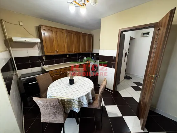 Apartament 3 camere Slatina - poza 4