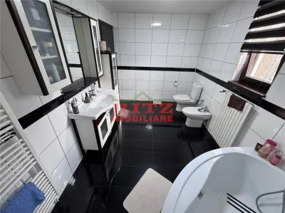 Vila la cheie de vanzare,zona Ultracentrala!! - foto 11