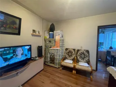 Piata Alba Iulia, casa  142 mp, teren 232 mp - Bucuresti