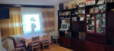 Vânzare Apartament 3 Camere, Decomandat – Aleea Tudor Neculai, Cug - foto 2