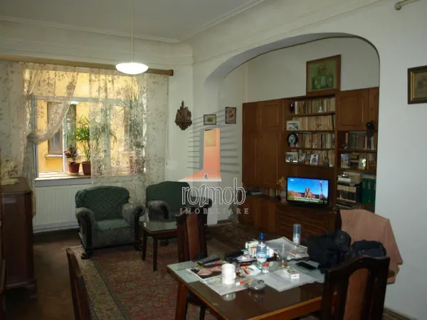 Apartament 3 camere București - poza 1