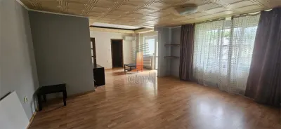 Apartament 3 camere in vila etajul 1+2 camere amenajate la mansarda, zona Eminescu - foto 2