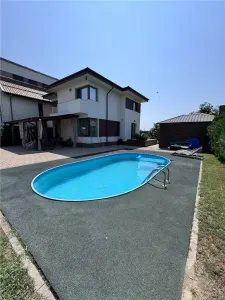 Vila Otopeni cu piscina si teren 1000 mp - Otopeni