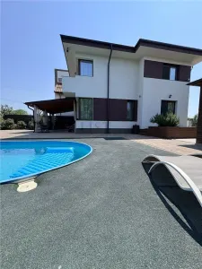Vila Otopeni cu piscina si teren 1000 mp - foto 2