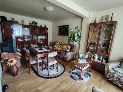 Apartament 4 camere (Gheorgheni, Cart. Bucin 17/B) - foto 3