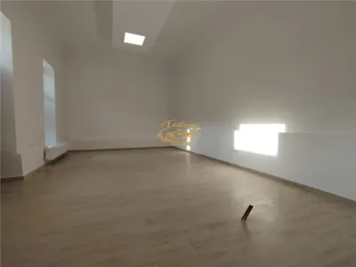 Spatiu comercial in Gheorgheni, str. Kossuth Lajos - foto 5
