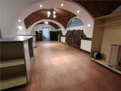 Spatiu comercial in Gheorgheni str. Kossuth Lajos nr. 10 - foto 4