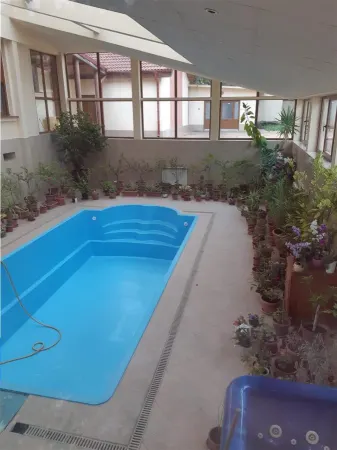 Casă 10 camere București - poza 2
