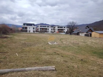 Teren intravilan in Sovata (str. Turturelelor) - foto 1