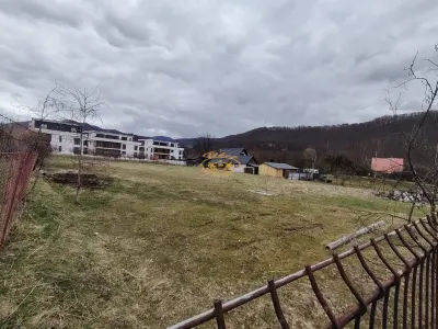 Teren intravilan in Sovata (str. Turturelelor) - foto 2