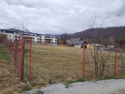 Teren intravilan in Sovata (str. Turturelelor) - foto 4