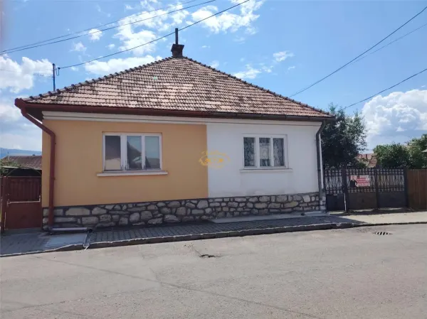 Casă 2 camere Gheorgheni - poza 1