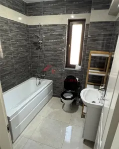 Apartament cu 1 camera decomandat, loc de parcare - Bucium - foto 4