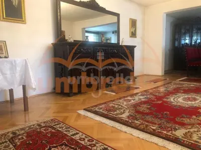 Casa de vanzare - zona centrala str. Paris - foto 6