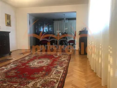 Casa de vanzare - zona centrala str. Paris - foto 8