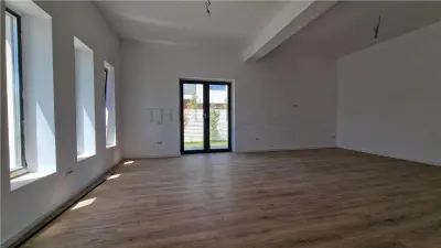 Vila Individuala cu 4 camere | OTOPENI | Canalizare si apa - foto 18