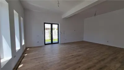 Vila Individuala cu 4 camere | OTOPENI | Canalizare si apa - foto 9