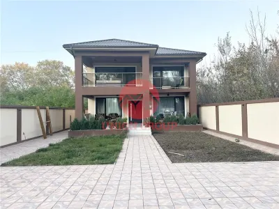 Casa de 300 mp, amplasata pe teren de 500 mp, Mamaia Nord - foto 2