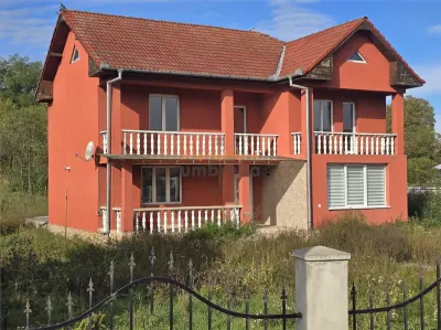 Casa de vanzare in Fundatura front 25m la E576/ 1C. - Fundatura