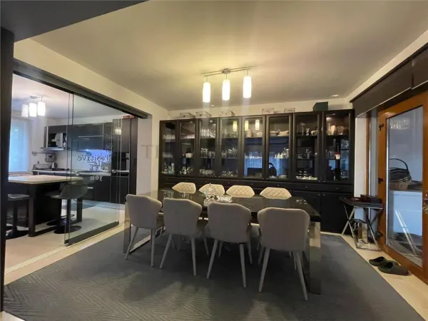 Casă 5 camere București - poza 2