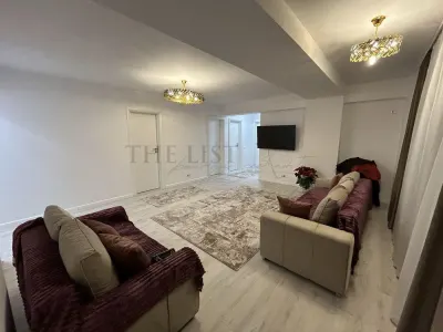 De Vanzare | Apartament 3 camere | Pipera - foto 2