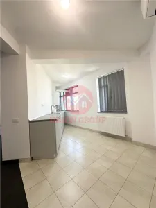 Spatiu Comercial 70 mp, Etaj 3, zona Brotacei - foto 7