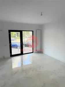 Spatiu Comercial Stradal, cu Vad, Renovat Complet - foto 1
