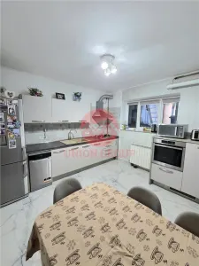 Vila 3 Nivele cu Spatiu Comercial Str. Cuza Voda - foto 5