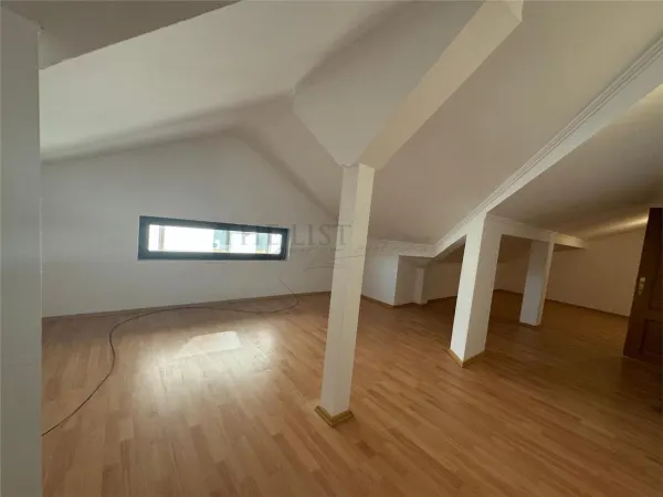 Casă 10 camere București - poza 13