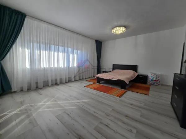 Casă 8 camere Iași - poza 24