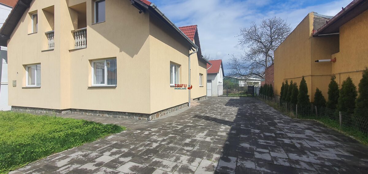 Casă 4 camere cu atelier zona Tolstoi 1200 mp teren - Alba Iulia