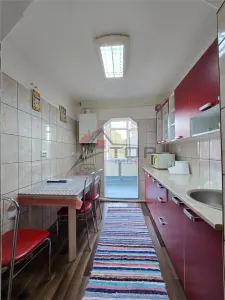 Etaj 2 - Dacia 2 camere decomandat, geam la baie, liber - foto 4