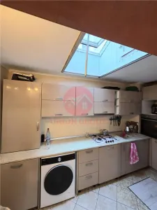 Apartament 4 Camere in Vila, Curte si Intrare Separata, Zona Andrei Saguna - foto 11