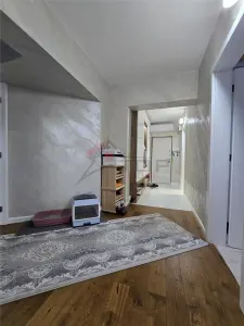 Etaj 2 - Lunca Cetatuii 4 camere decomandat cu 2 bai, bloc din ''97 - foto 15