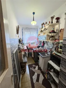 Apartament 3 Camere, Semidecomandat, Zona Piata Amzacea, Etaj 2 - foto 11