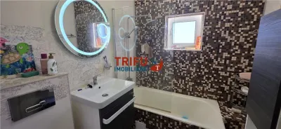Apartament cu 3 camere si doua bai zona Cetate - foto 11
